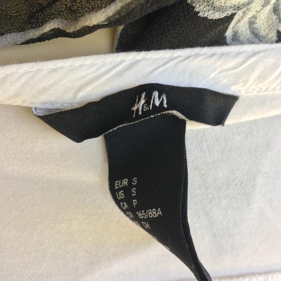 FREE ITEM W/PURCHASE Basic White Peasant Shirt - Picture 6 of 6